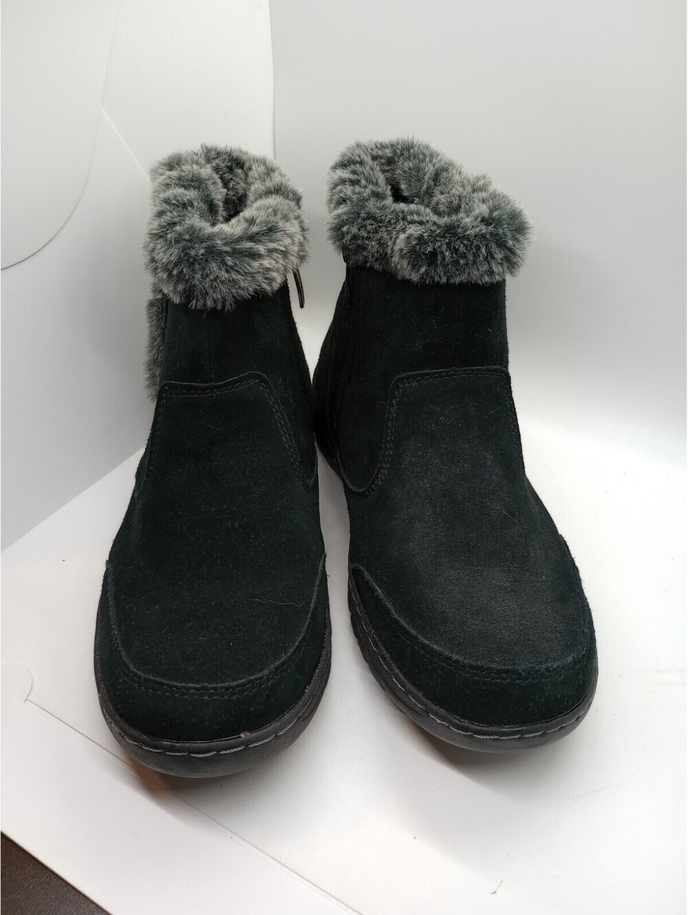 Khombu Women's Black Booties Winter Size 8 208